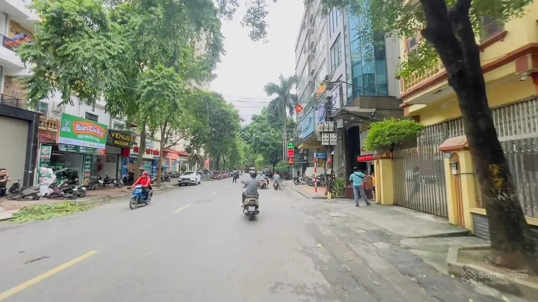 BÁN NHÀ PHỐ ĐỖ QUANG - CẦU GIẤY - 2 ÔTÔ TRÁNH - VỈA HÈ - KINH DOANH ĐỈNH -50M*5T*MT4M* 18 TỶ NHỈNH