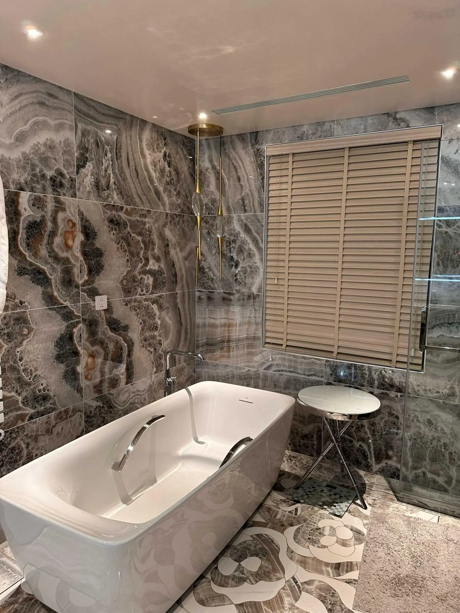 Siêu vip căn 200m2 ban công siêu dài nhất dự án, view hồ điểm rộng nhất, gần nhất