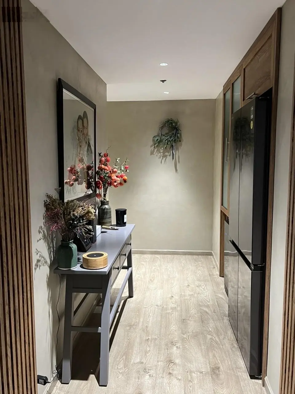 Bán căn 3PN diện tích lớn 217m2 Đảo Kim Cương. Nhà có 2 ban công, sử dụng 2 thang máy ở 2 tháp