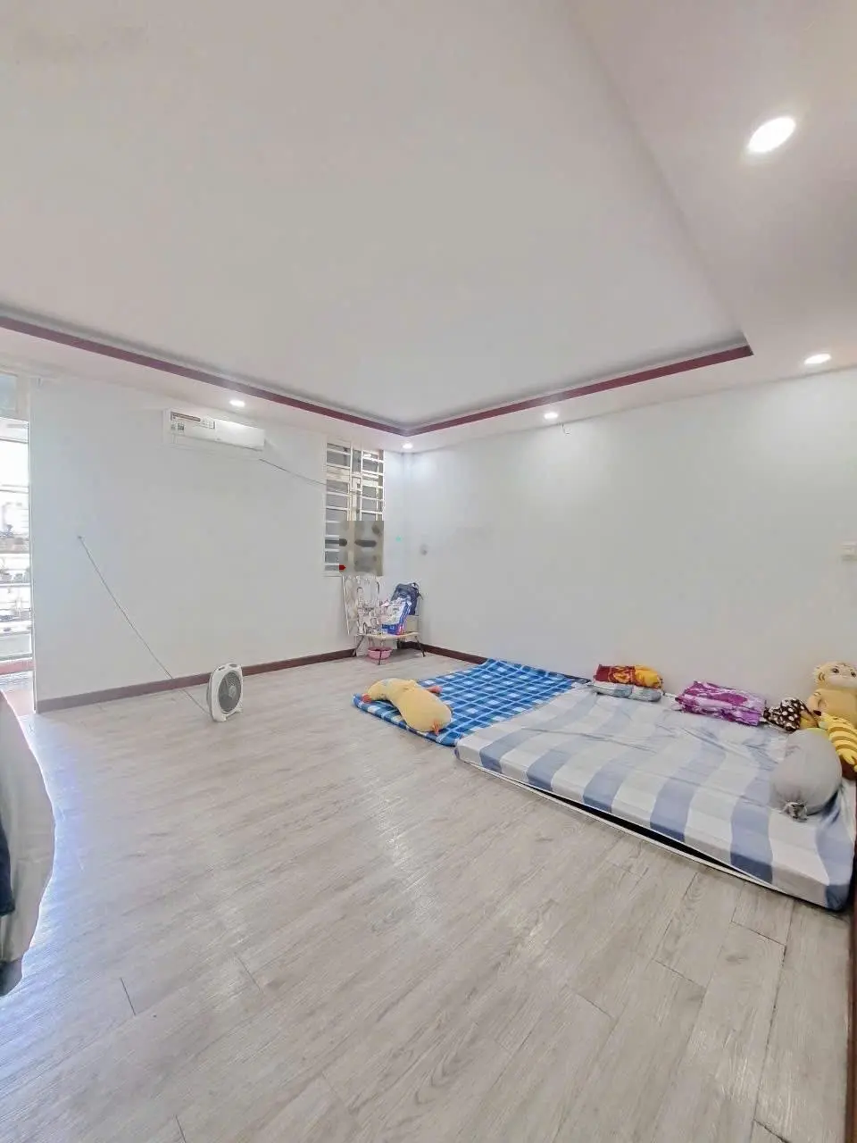 Kẹt bán gấp nhà đông hoà -dĩ an- 1 trệt 1 lầu-2pn- hẻm 5m- giá 2,95tỷ -lh 0975058869