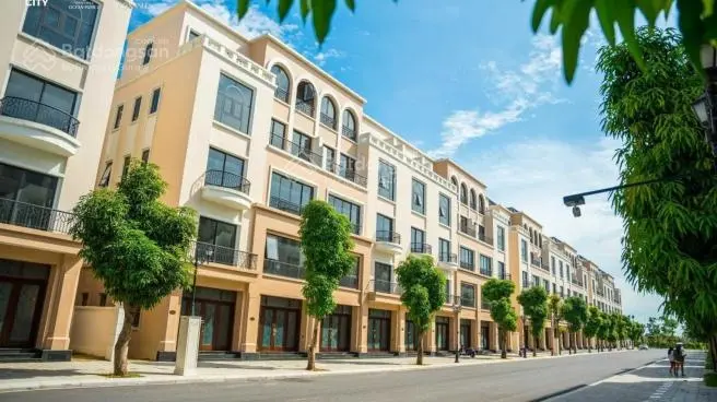 Chủ nhà gửi bán lại căn liền kề 91m2 khu cọ xanh dự án Vinhomes Ocean Park 2 giá 9.8 tỷ bao phí