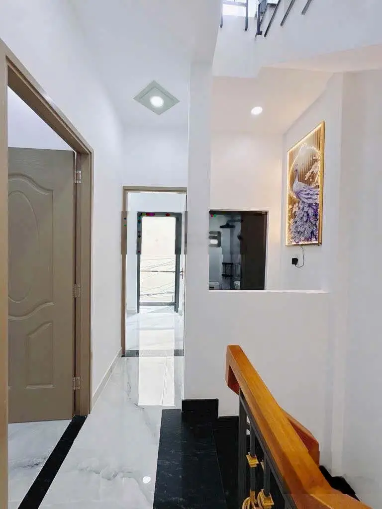 Nhà lung linh 3 tầng - 35,7 m2 (5,7 x 5,4) - Tôn Đản. 5,3 tỷ