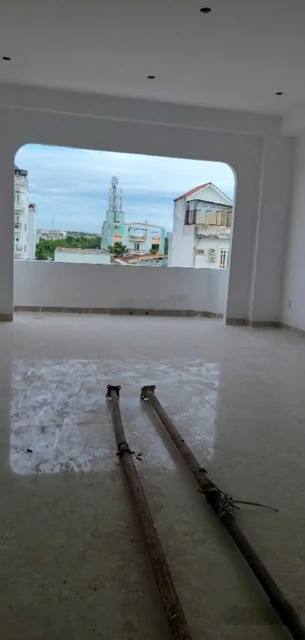 Bán CHDV mới, MT Hà Huy Giáp, diện tích khủng 180m2, 10pn, 11wc, rất vuông vức, quận 12