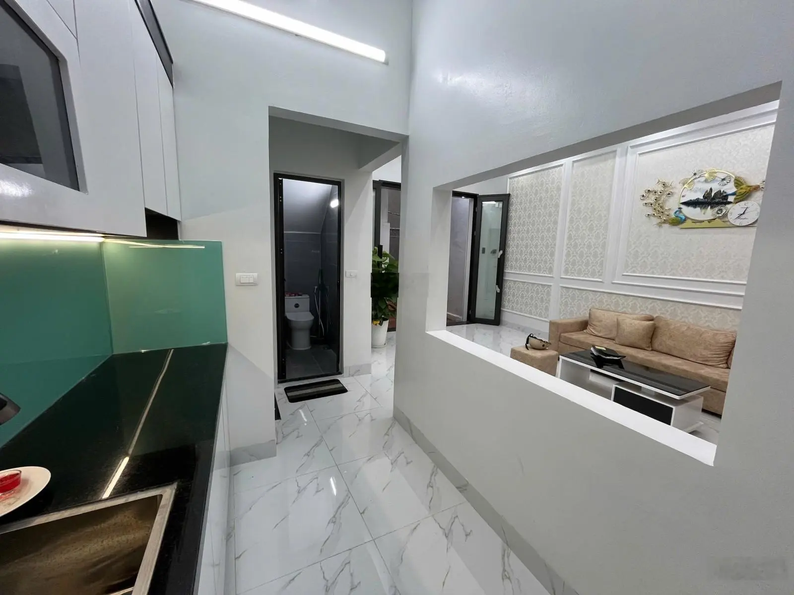 Bán Nhà riêng Đường Láng 40m 4Tg MT 5,9m chỉ 6,2 tỷ gần ôtô dừng đỗ full nội thất.