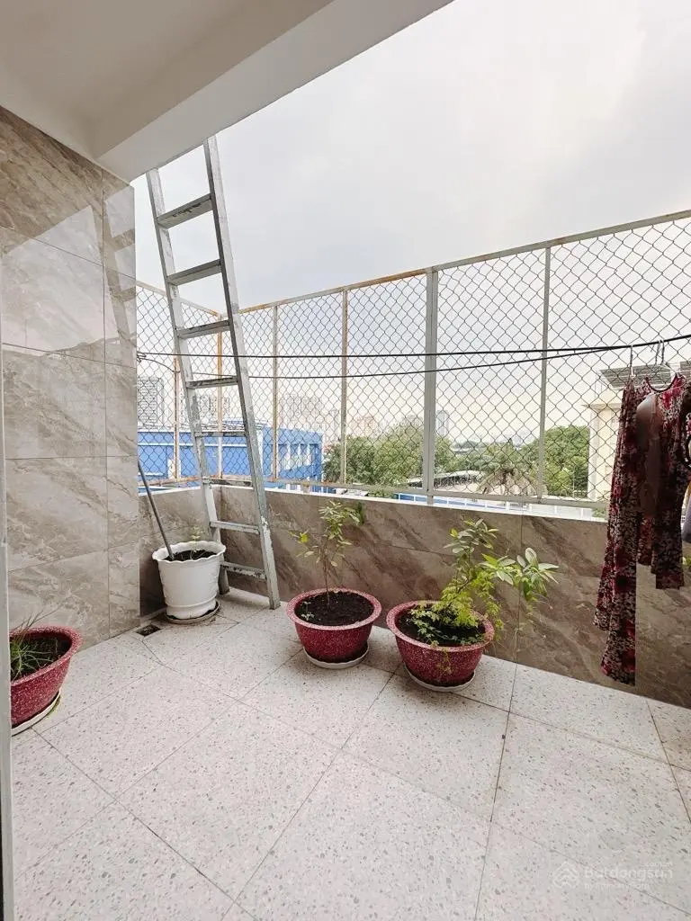 Nhà đẹp 72,7 m2, 4 tầng, thang máy, mặt tiền Nguyễn Biểu kế Q1. 23 tỷ