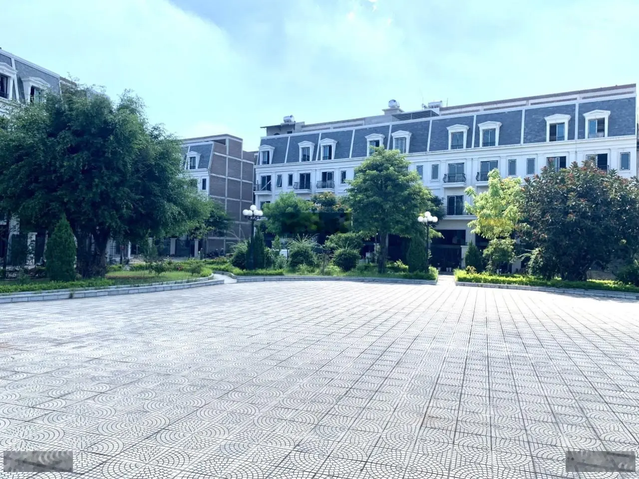 Bán căn liền kề 80 m2, 5 tầng 1 tum, sổ đỏ cầm tay, Happy Land 1-5, Nguyên Khê, Đông Anh nhỉnh 9 tỷ