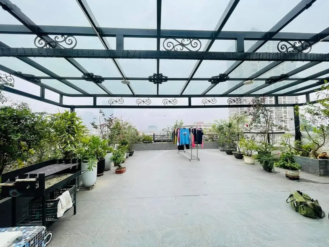 Tòa nhà khu Văn Cao - Hoàng Hoa Thám 295m2 7T thang máy, MT8.2m đường ô tô tránh vỉa hè giá 70 tỷ