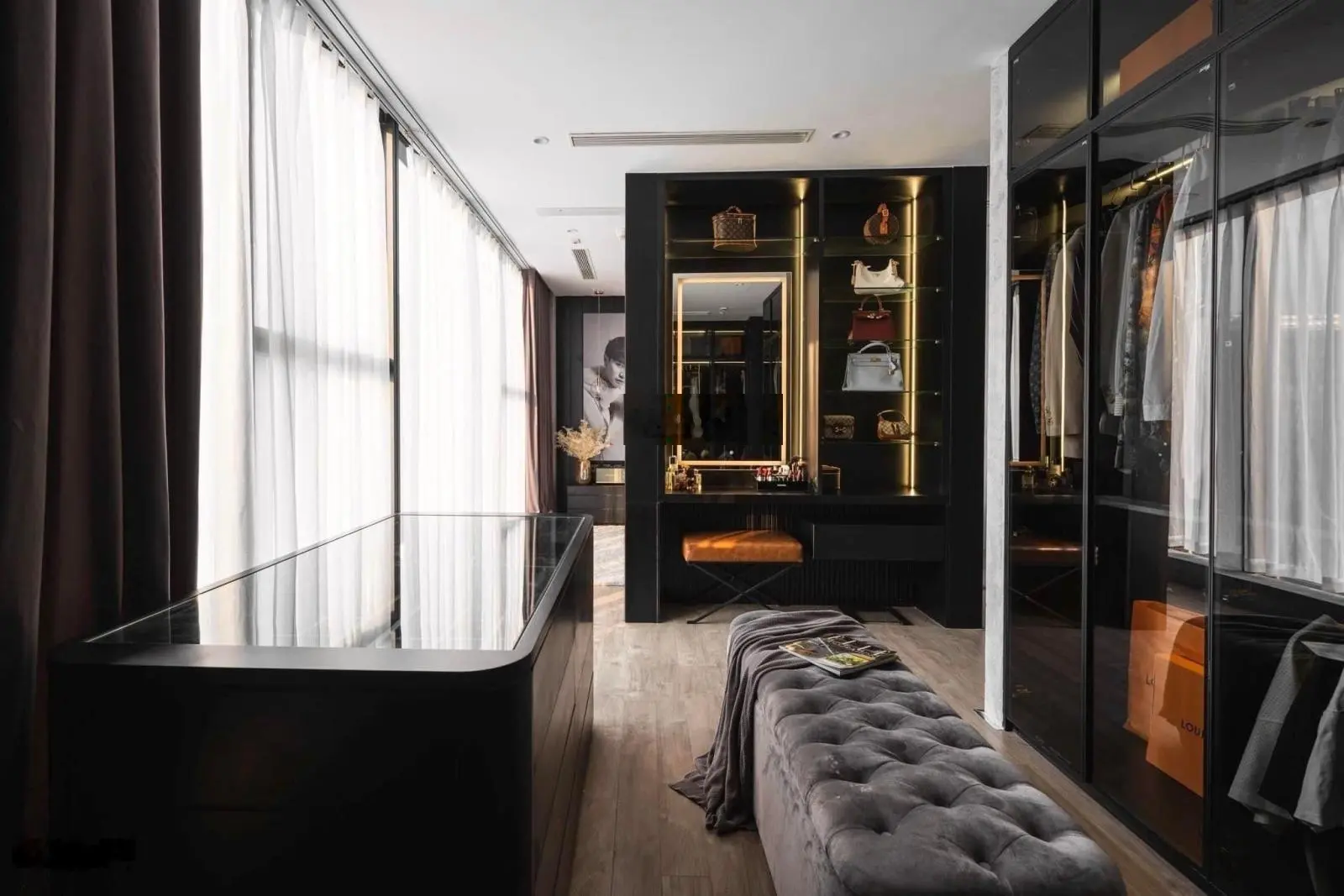 Chính chủ gửi bán căn duplex 267m2, 4 PN, view nội khu tại Mandarin. Liên hệ 0888 618 ***
