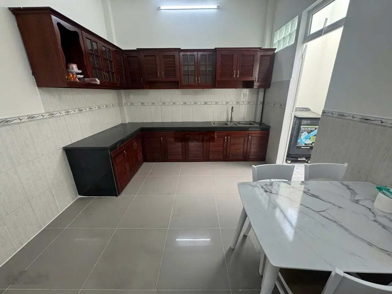 Nhà 1 trêt 2 lầu 1 sân thượng - Mặt tiền đường số Long Trường, nội thất mới