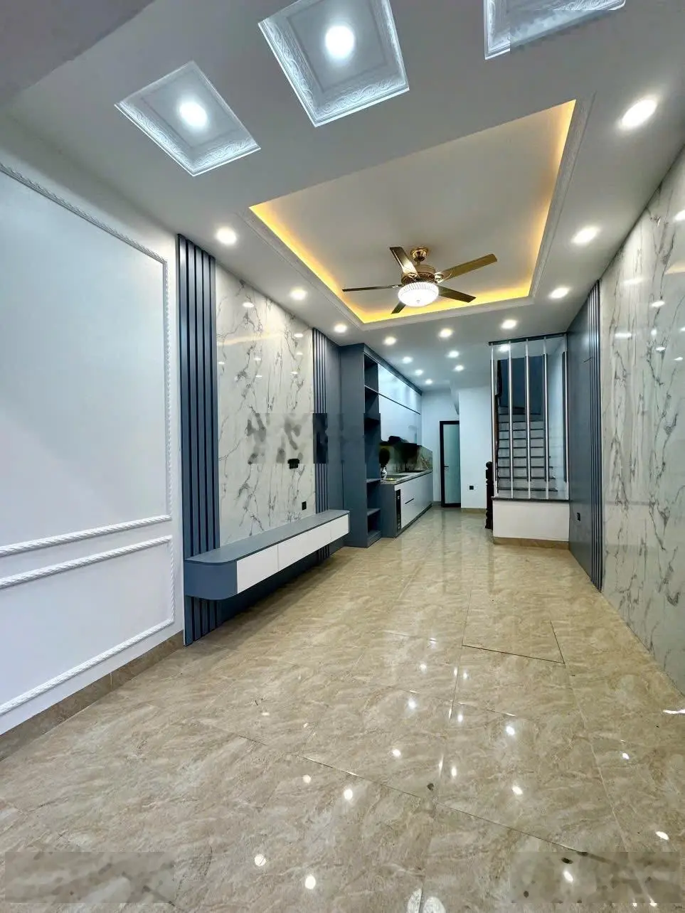 Ông anh nhờ bán nhà 34m2 bát khối, long biên - oto đỗ cửa - vị trí nhà, tương lai phát triển
