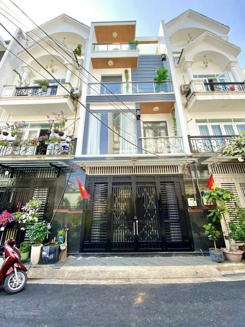Bán nhà HXH 1979 Huỳnh Tấn Phát , thị trấn Nhà Bè gần cầu Phú Xuân ngay Q7. Giá: 6.5 tỷ DT: 5x10m