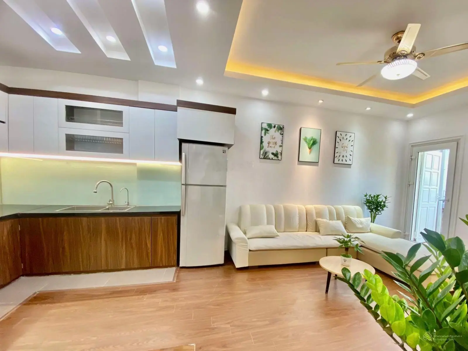 Nhà đẹp như ảnh nhé ạ. Chỉ nhỉnh 3 tỷ có ngay căn hộ 72m2 Bắc Linh Đàm. Lh: 0845 994 ***