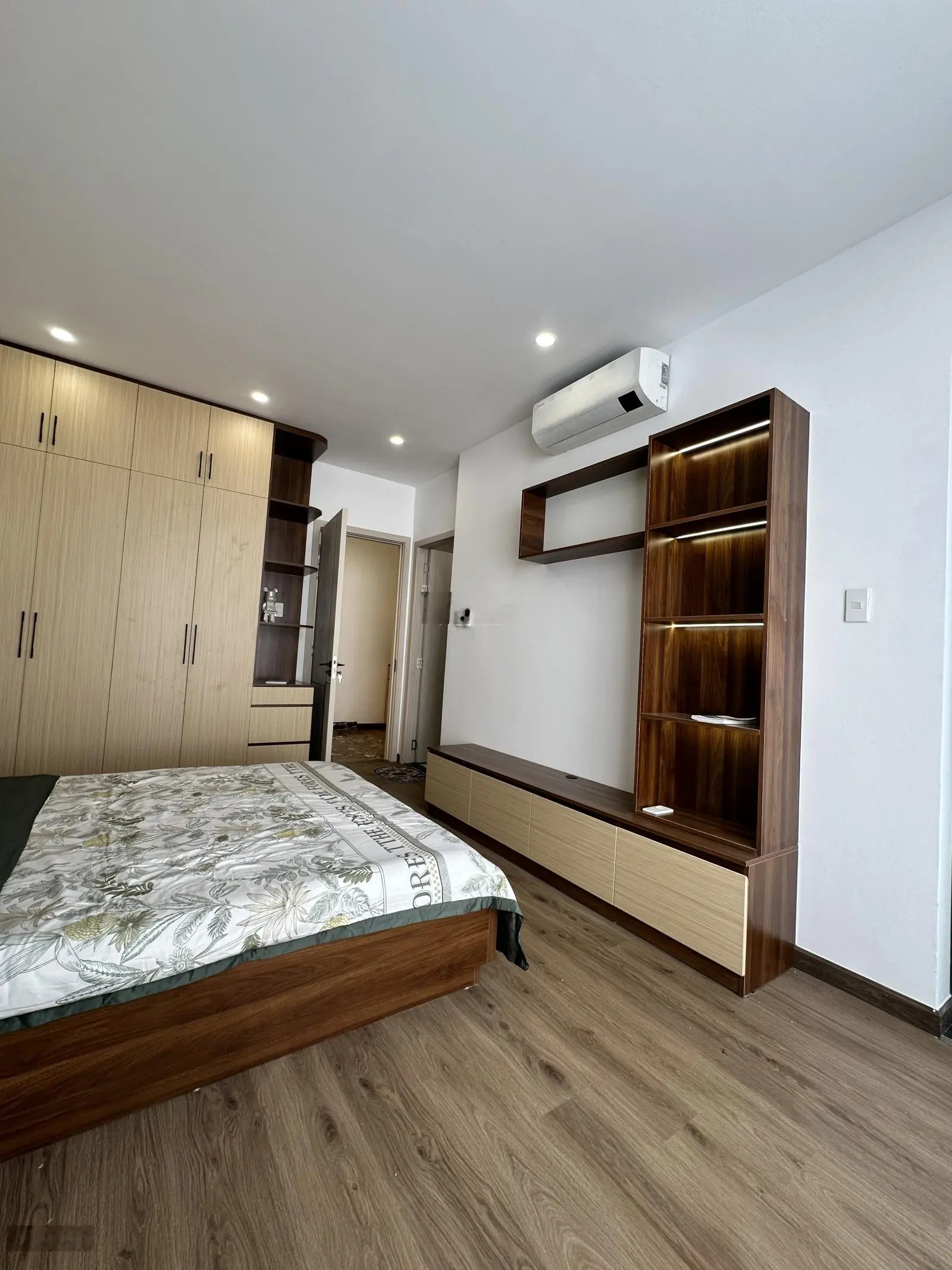 Bán gấp siêu phẩm nhà phố ngay đường 25HBC kế pvđ : 0933352944