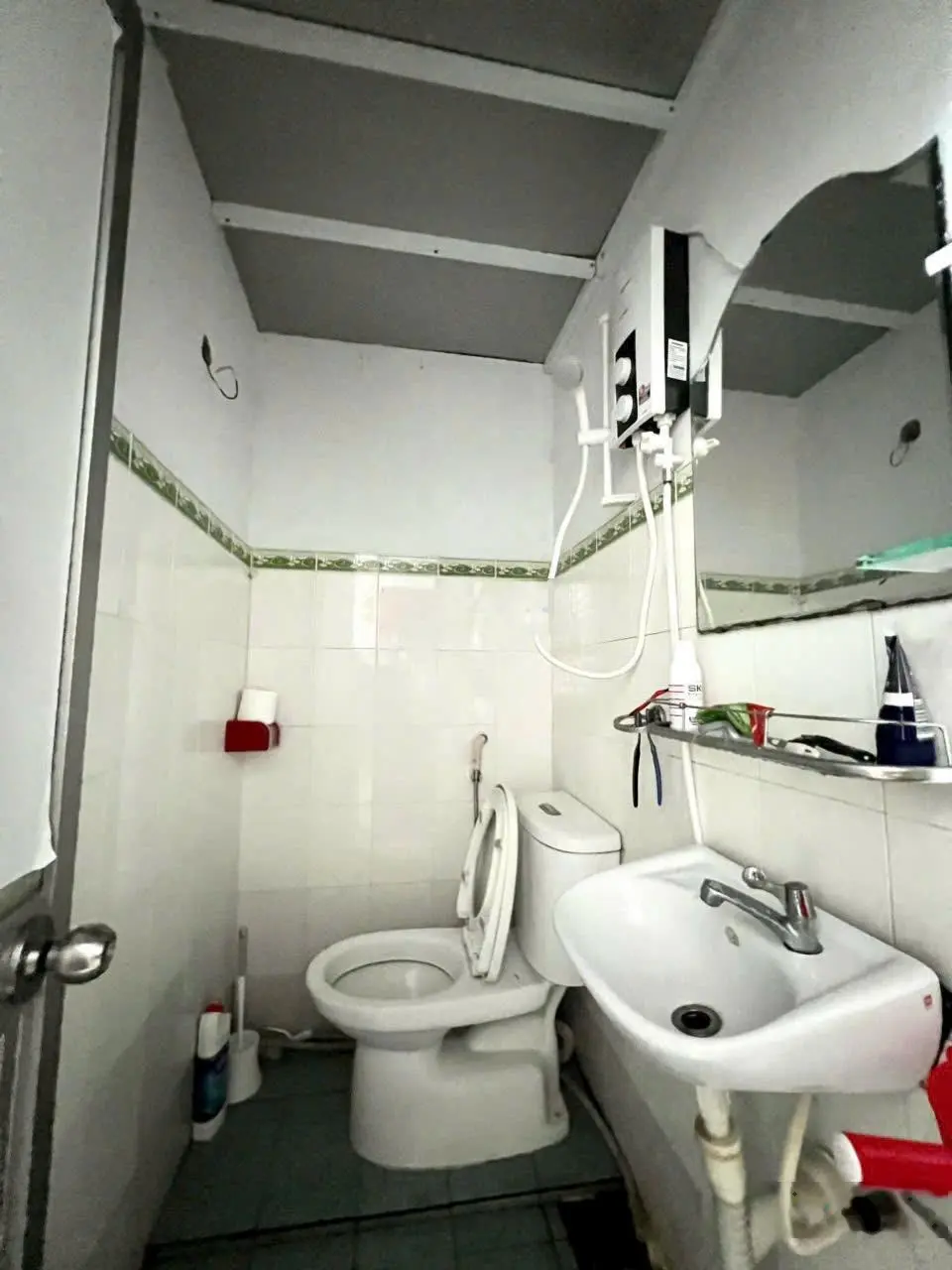 Mặt tiền hẻm kinh doanh Nguyễn Đình Chính - 3 tầng, giá chỉ 5,88 tỷ