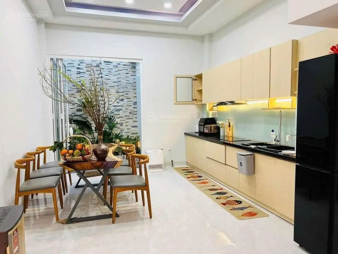 Cần bán nhà đẹp 3 tầng, đường 13m TĐC Đất Lành, giá rẻ