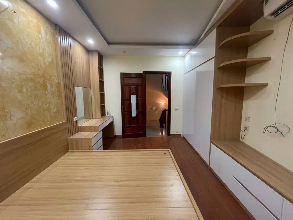 Nhà Bến Xe Tàu điện Yên Nghĩa 1008 Quang Trung 32m2*4T*3.95 Tỷ CTL