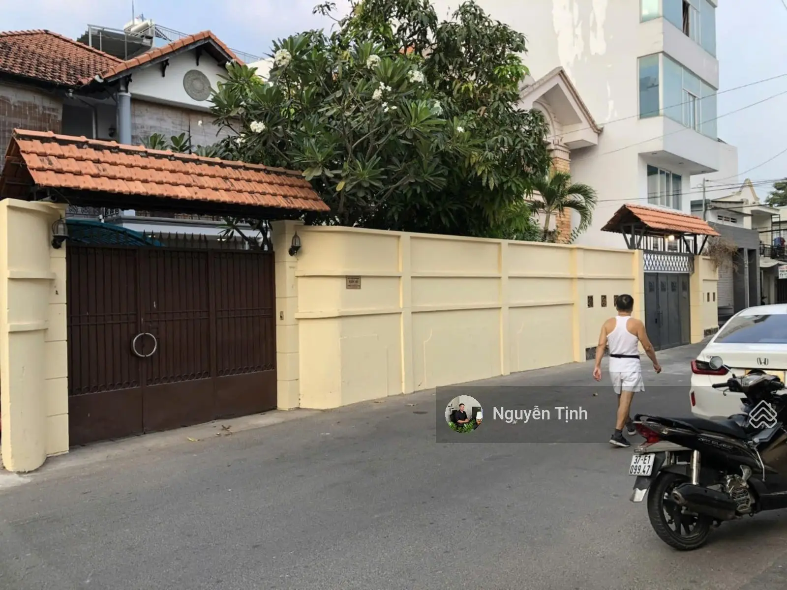 Giảm sâu 9 tỷ còn 66 tỷ TL cho căn biệt thự đường nhánh Nguyễn Văn Hưởng. DT 21x22m. Giá 66 tỷ TL