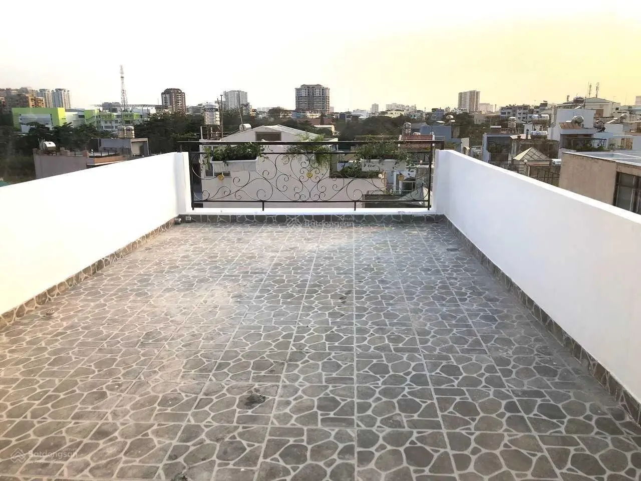 Nhà mặt tiền đường Đất Thánh 44m2, 1 trệt 3 lầu ST, 12.6 tỷ TL nhà rất đẹp vị trí VIP