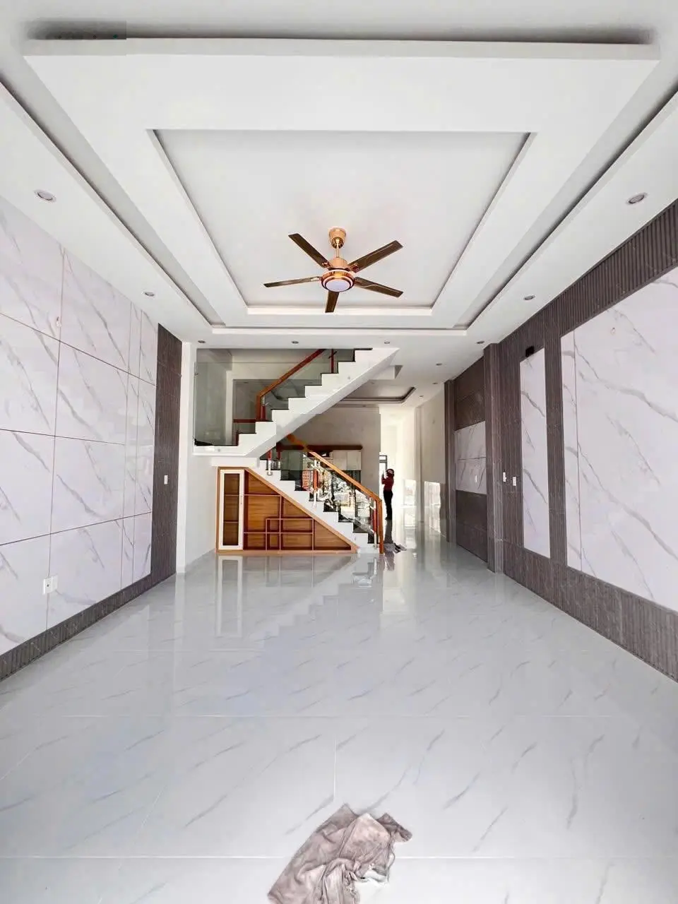 Giảm 100tr thanh lý nhà lầu đường nhựa 8m gần đại học Lạc Hồng. 5 x 21m, sổ riêng thổ cư