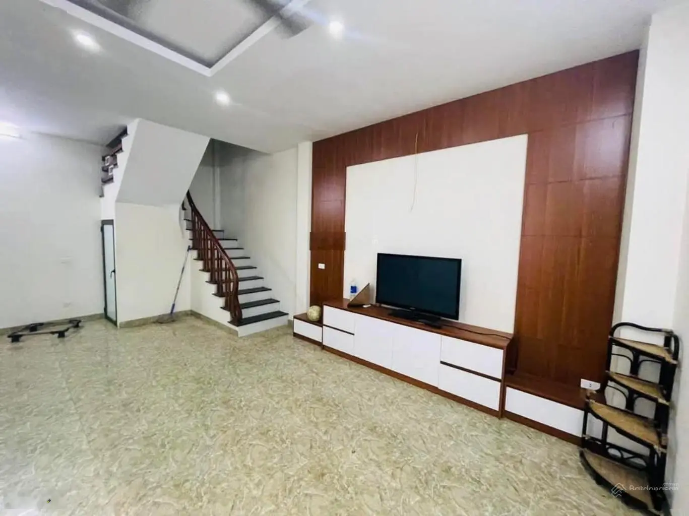 Mễ trì nhà tuyệt đẹp - 3 bước ra hồ điều hòa - ô tô đỗ ngày đêm.