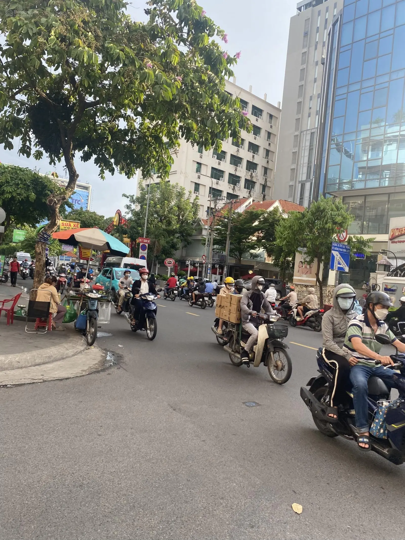 Sát sân bay TSN, HXH thông, khu VP, CC, bệnh viện Tâm Anh, vuông đét, 3 tầng BTCT, 64m2 nhỉ 13 tỷ