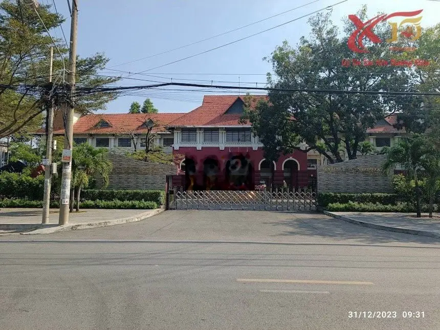 Bán nhà lầu đẹp 200m2 gần ĐH Công Nghệ Đồng Nai TP Biên Hoà chỉ 4,2 tỷ