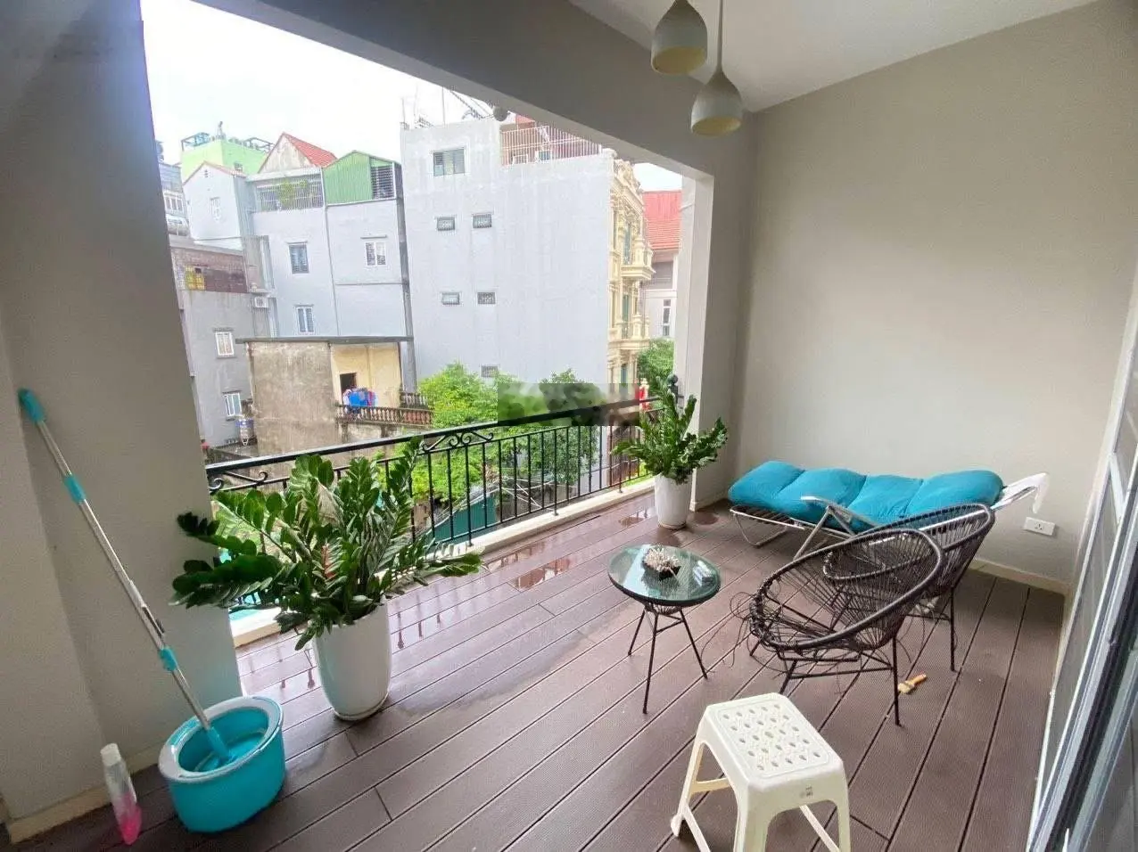 Bán gấp nhà phân lô lạc long quân xuân la sát phố gần hồ 95m mt 5m oto vào nhà hơn 26 tỷ có tl