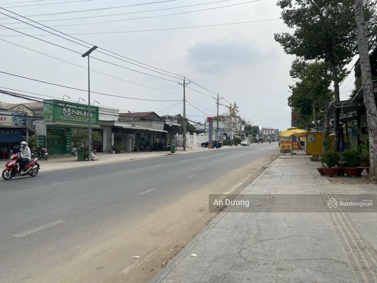 CHỊ GÁI CHUYỂN RA NƯỚC NGOÀI SINH SỐNG CẦN BÁN LẠI LÔ ĐẤT 320M2 TẠI ĐƯỜNG 824 GIÁ 999 TRIỆU PHÍ TL
