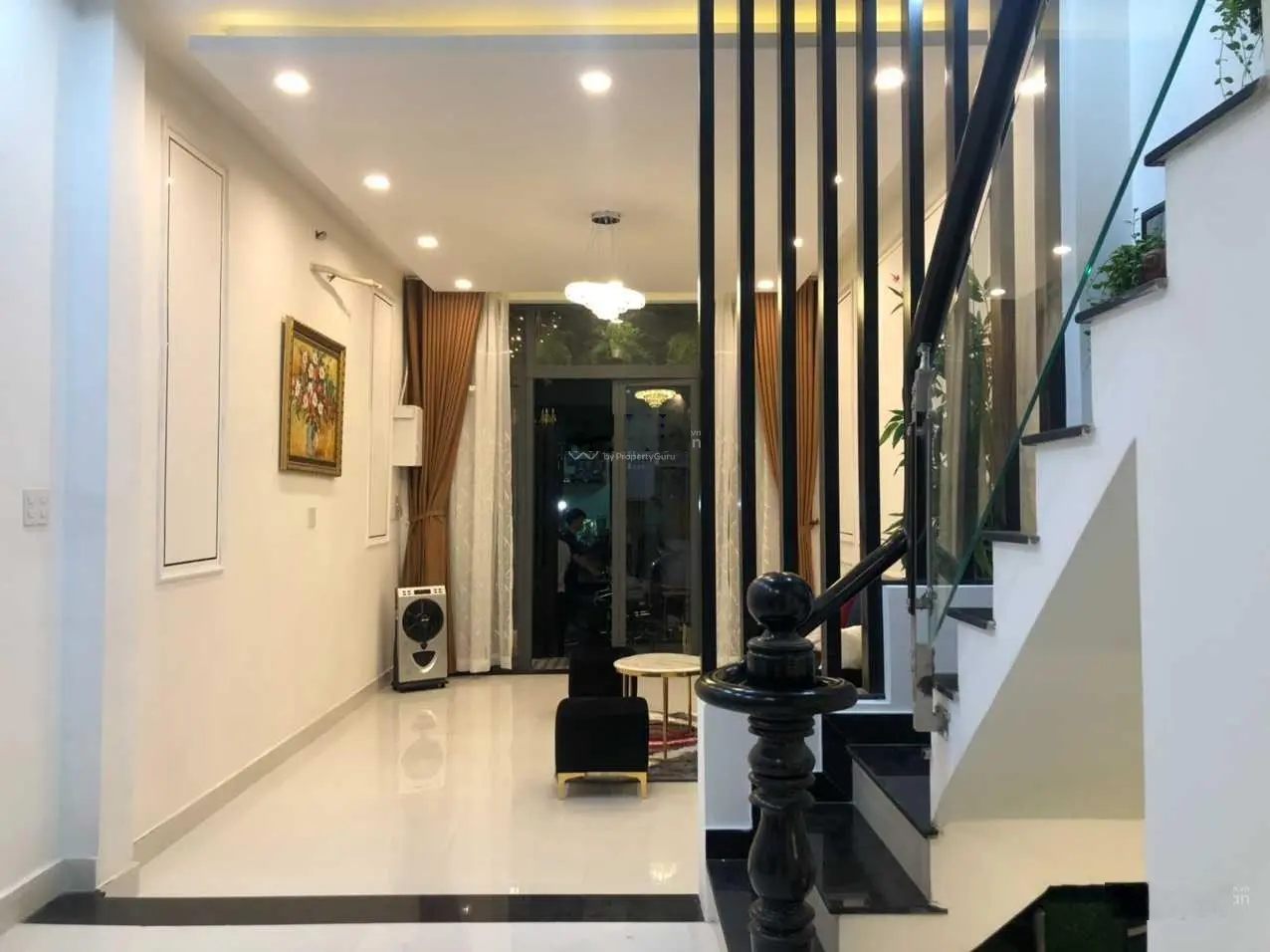 Nhà mặt tiền đường Đất Thánh 44m2, 1 trệt 3 lầu ST, 12.6 tỷ TL nhà rất đẹp vị trí VIP
