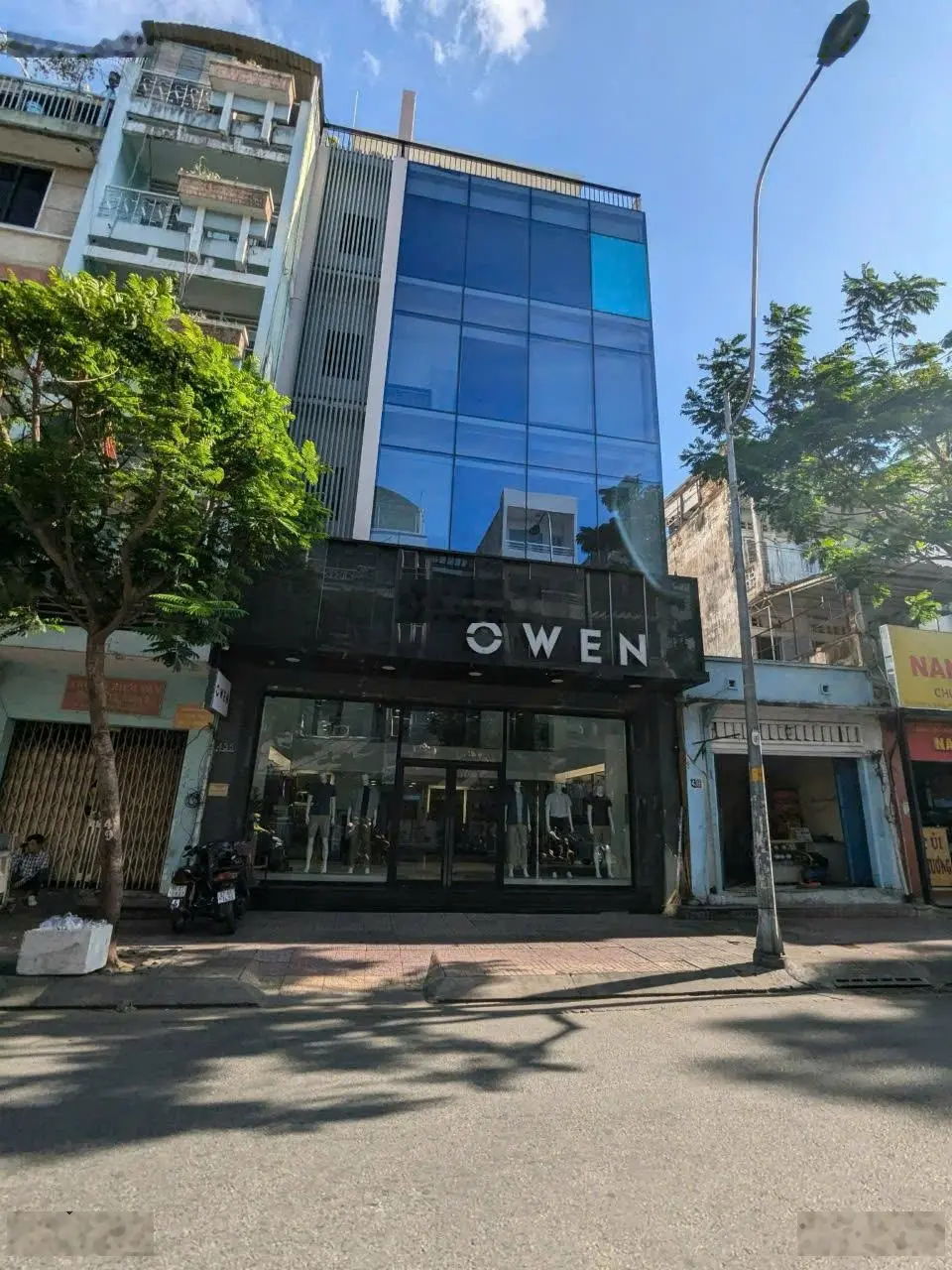Định Cư Nước Ngoài Bán Gấp MT Lê Văn Sỹ - Quận 3 - (6x16m) - 4 Tầng - HĐT: 149TR/TH - Giá: 35 Tỷ