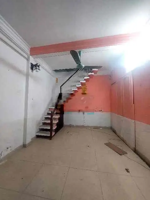 Bán nhà phố Bạch Mai - Lô góc ngõ rộng 5m ra oto - 28m2. Giá: 3,5 tỷ