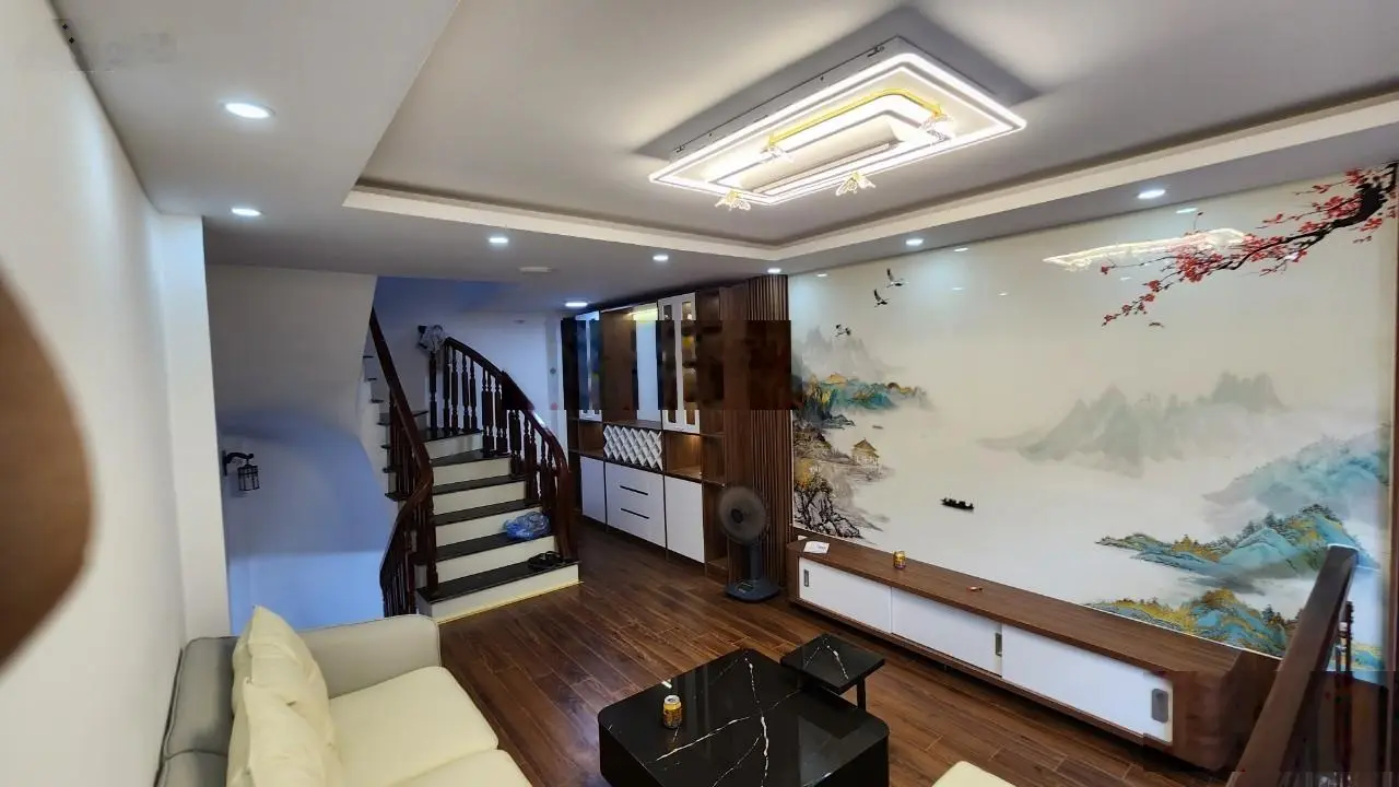 Kim Giang, 35m2, 6 tầng, ô tô cách 5m, nhỉnh 5 tỉ, LH 0904 690 ***