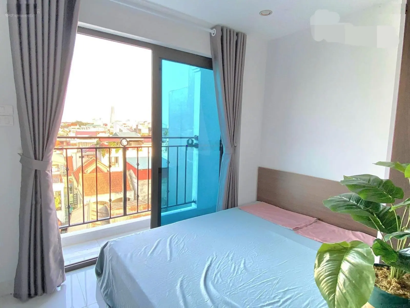 Bán nhà mặt phố Lạc Long Quân, siêu đẹp, siêu hiếm, 51m, 7 tầng, có Thang máy, kinh doanh đỉnh
