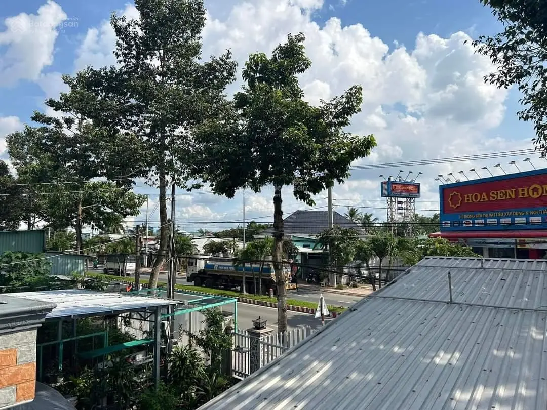 Nhà mặt tiền chính chủ cần bán! Tiện mở văn phòng công ty, ở lâu dài mua bán thuận tiện