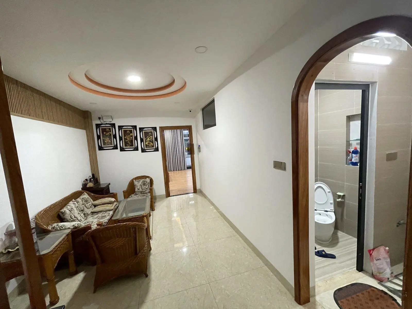 Bán nhà đẹp 4 tầng đầy đủ nội thất có thang máy ở KĐT Hà Quang 2, Nha Trang giá chỉ 10 tỷ 400 triệu