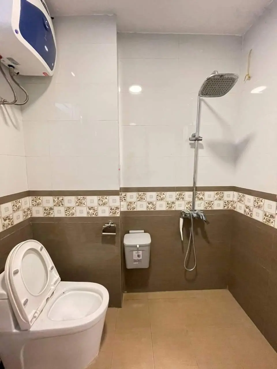 Bán nhà ngõ phố Thịnh Yên Quận HBT Hà Nội DT 60m2 5 tầng MT 4,5m. Giá 10,8 tỷ vị trí trung tâm quận