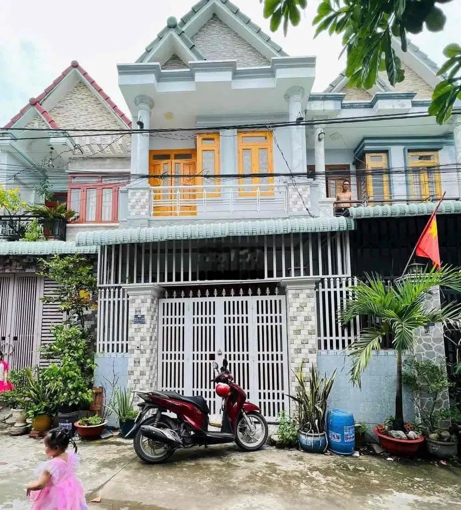 Gấp Bán Nhà Chính Chủ SHR 3 Phòng Ngủ Đường Ô Tô Tại Đức Hoà Long An