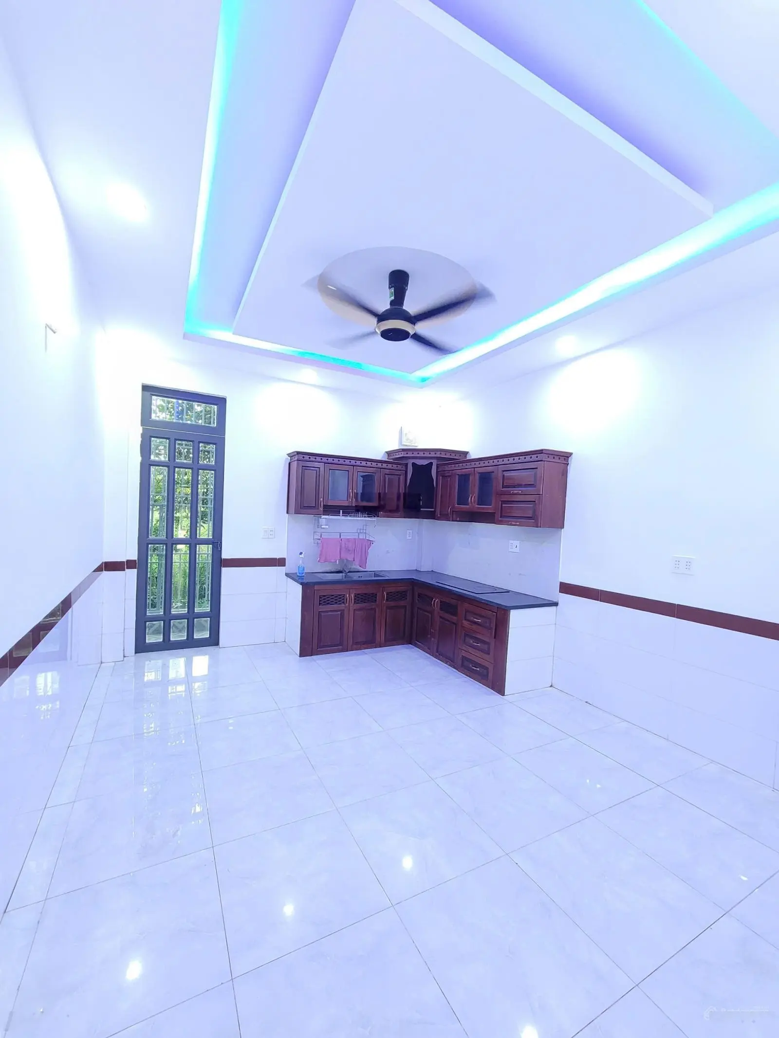 Bán nhà 1 trệt 2 lầu KDC Gần Làng Học ngang 4x16m chỉ 4ty3 TL, Đường Nhựa 13m vỉa hè cây xanh