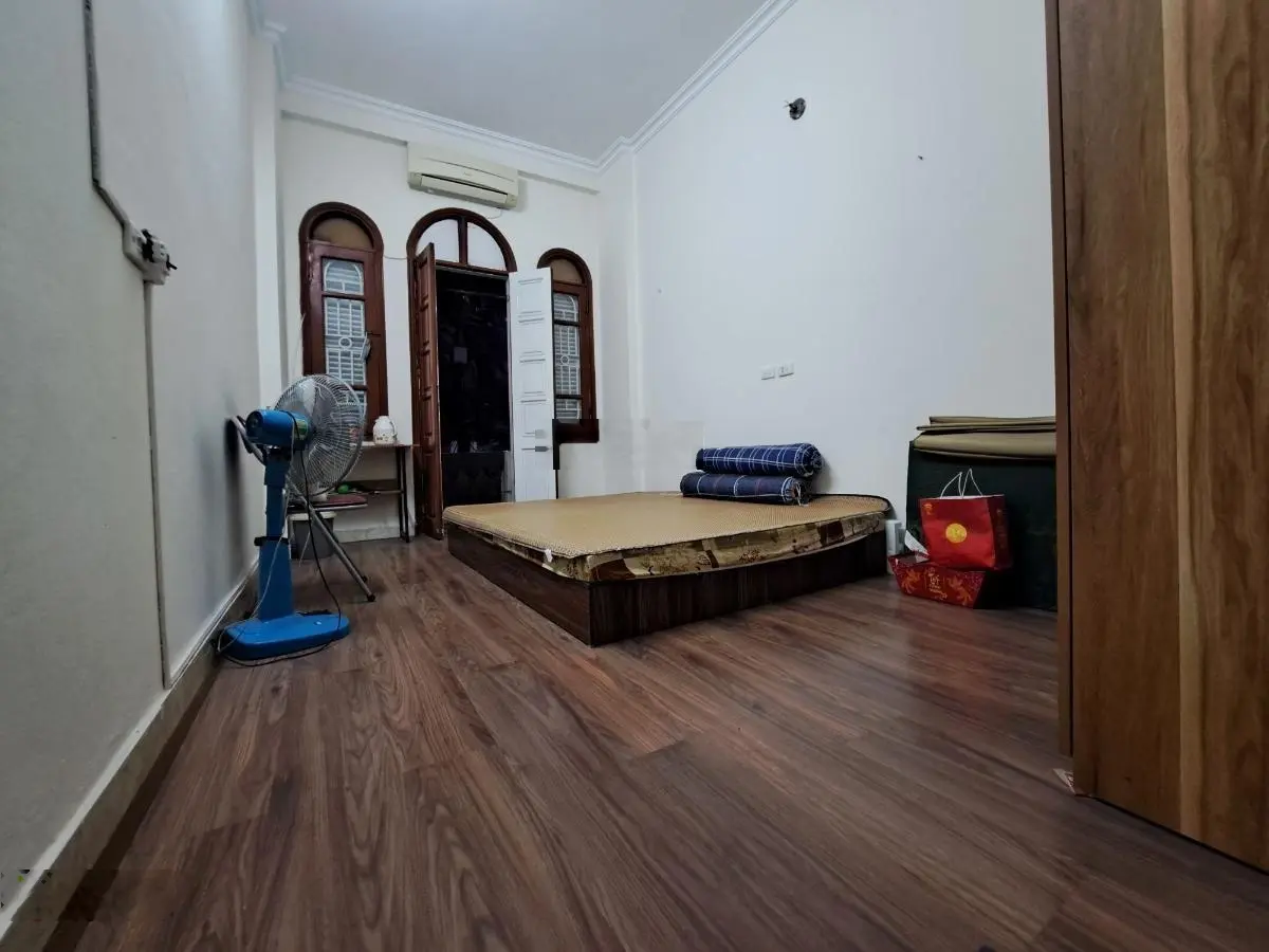 Bán nhà trung kính nhà mặt ngõ ô tô tránh gần phố dt 36m x 5 tầng giá nhỉnh 14 tỷ