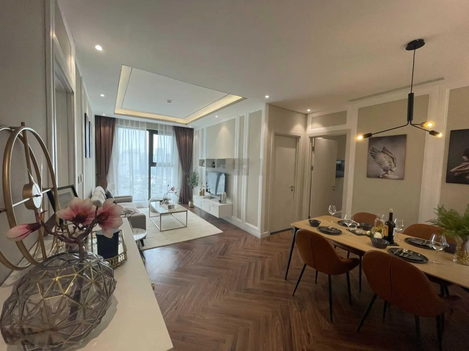 Chính chủ bán CH Tại King Place 114m3 3 ngủ, bc đông nam tầng đẹp,view thoáng giá tốt.LH:0987 362 ***