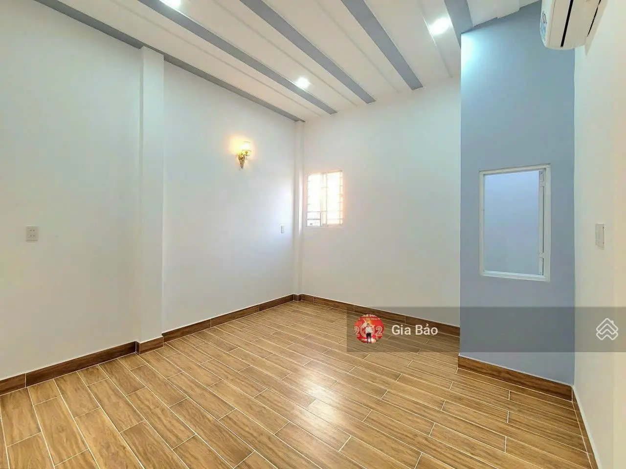 Cần bán gấp căn nhà 60m2 giá 3tỷ550 triệu đường Nguyễn Xí quận Bình Thạnh. Đang cho thuê 16tr/tháng