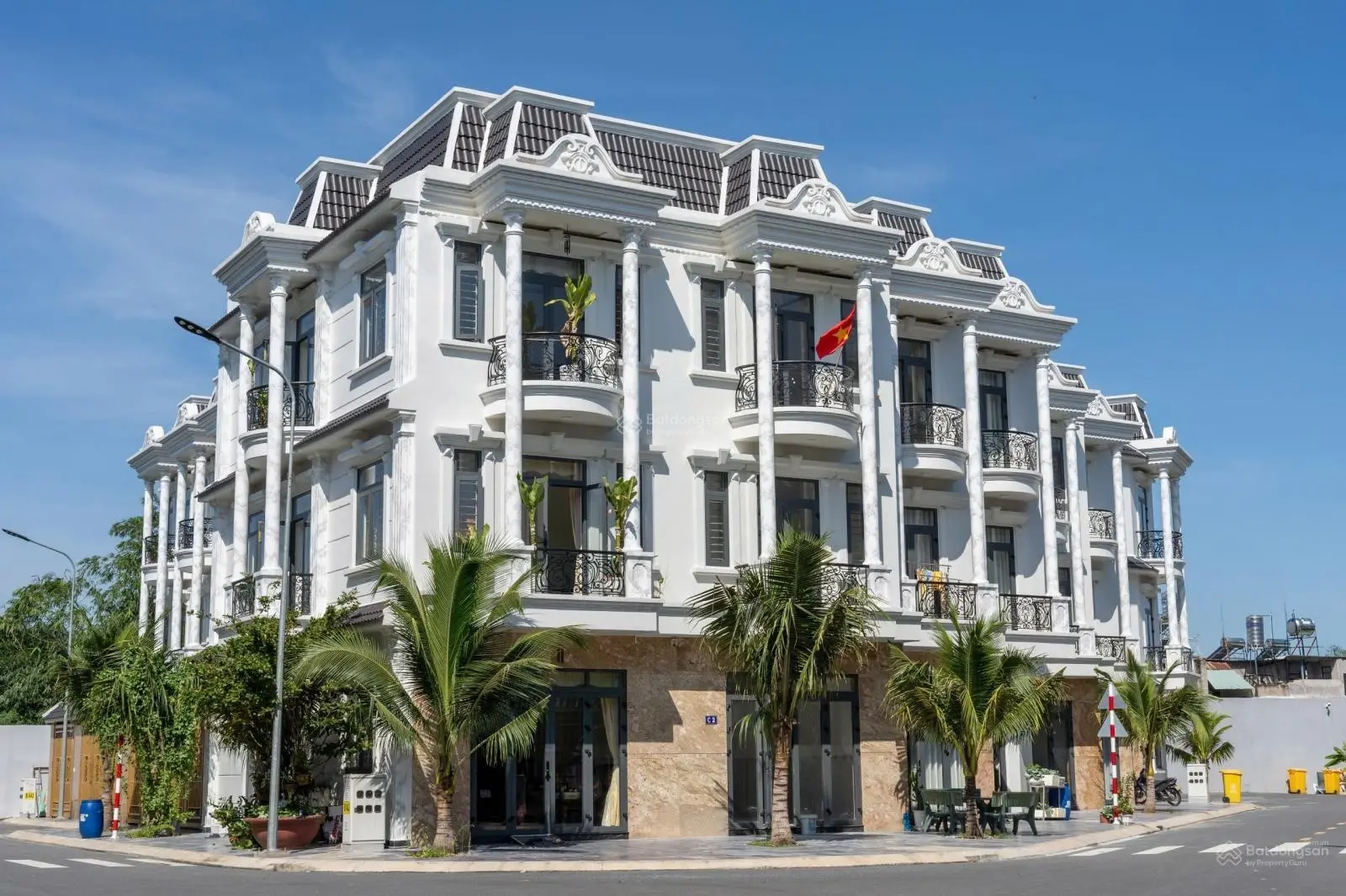 Shophouse mặt phố. Chỉ với 4,5 tỷ có dòng tiền 12 đến 15 tr/ tháng