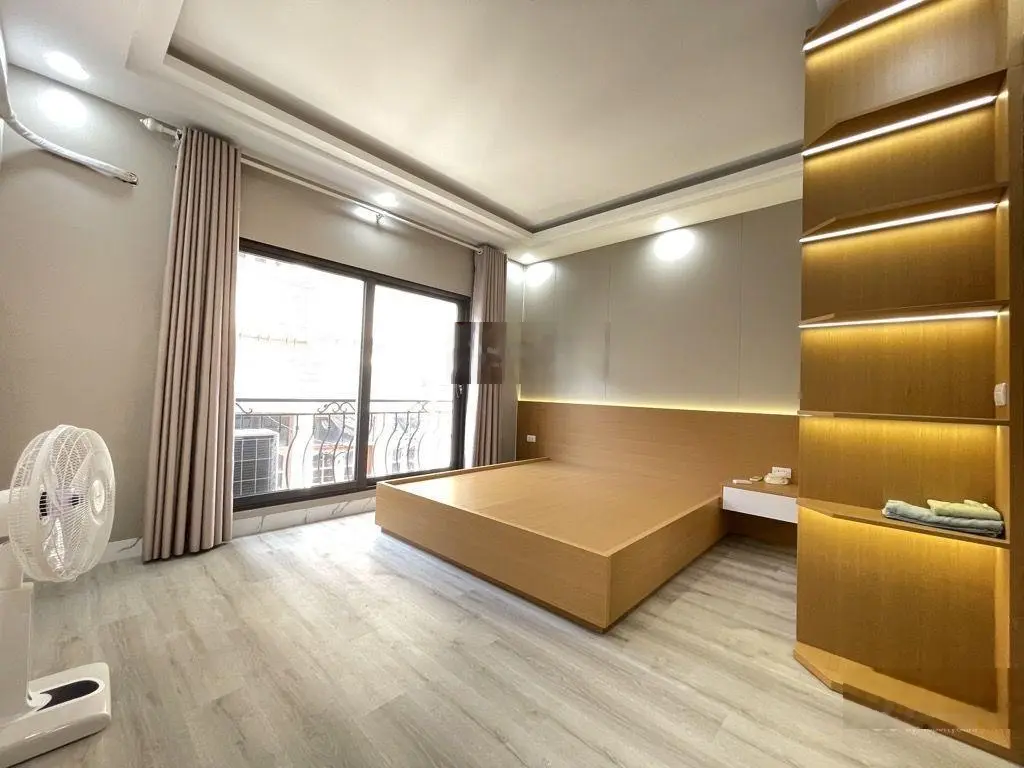 Bán nhà phố Chùa Quỳnh, HBT, 43.3 m2, 5T ngõ rộng, kinh doanh, chỉ 12 tỷ