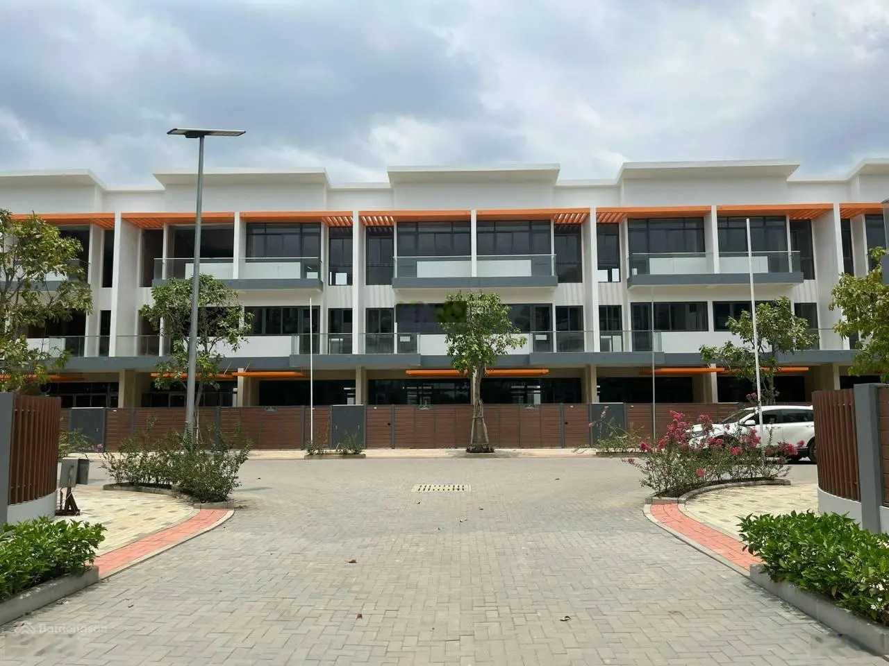 3.6 tỷ nhà phố Elite Life, 80m2, 3 tầng, đường 12m - LH: 0961706960