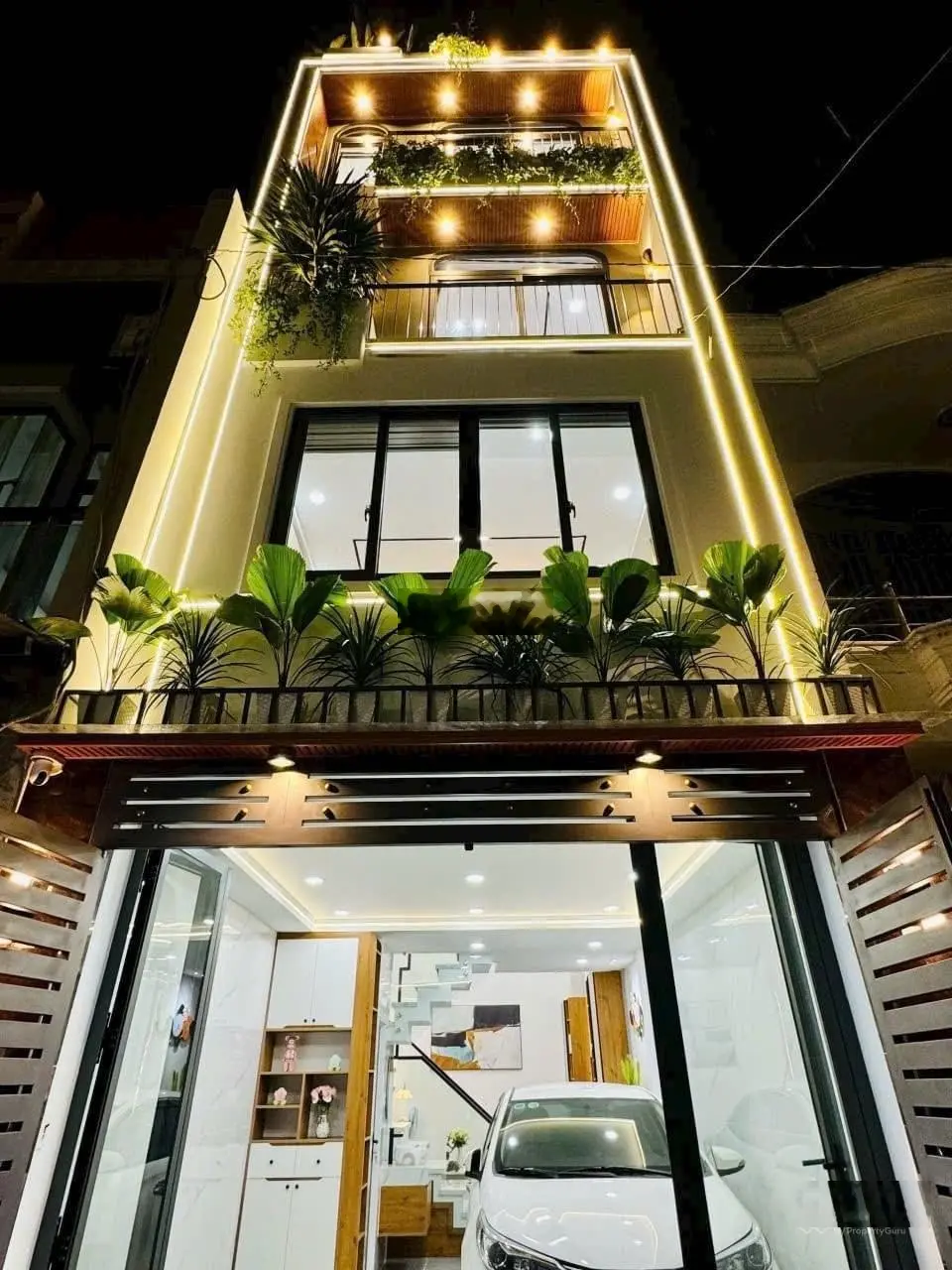 Bán lỗ 500 tr gấp căn nhà hẻm xe hơi Trương Quyền, Phường 6, Quận 3. Giá chỉ 4,9 tỷ 0906 806 *** Ngân