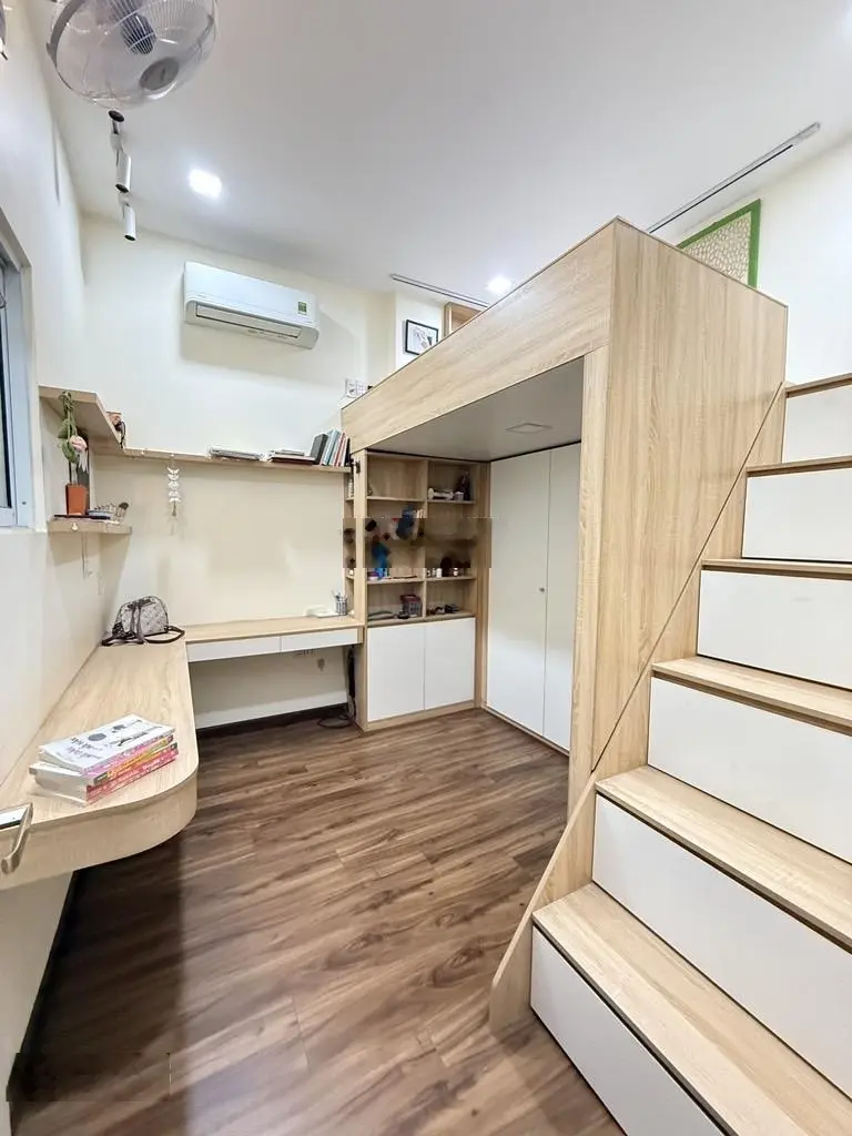 Nhà Ngay Gò Dầu, Tân Phú, 46m2, gồm 4 phòng ngủ, 4wc