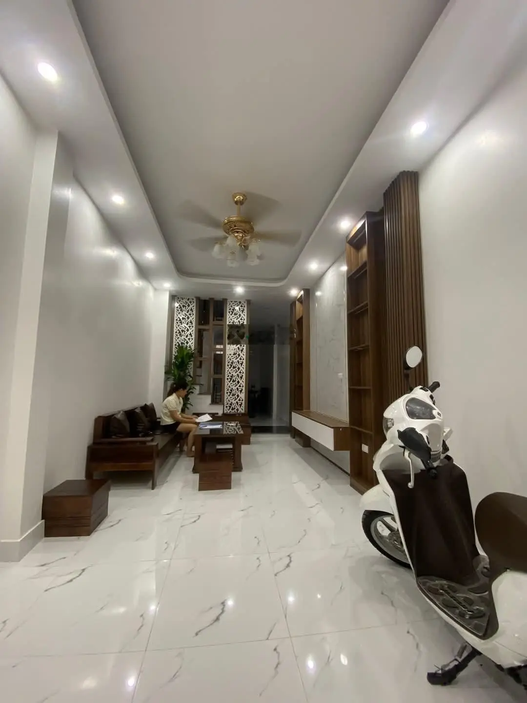 Trường Chinh, Đống Đa. DT 38m² x 4 tầng, MT 3,1m, giá 12,5 tỷ. Ngõ thông, ô tô đỗ cửa.