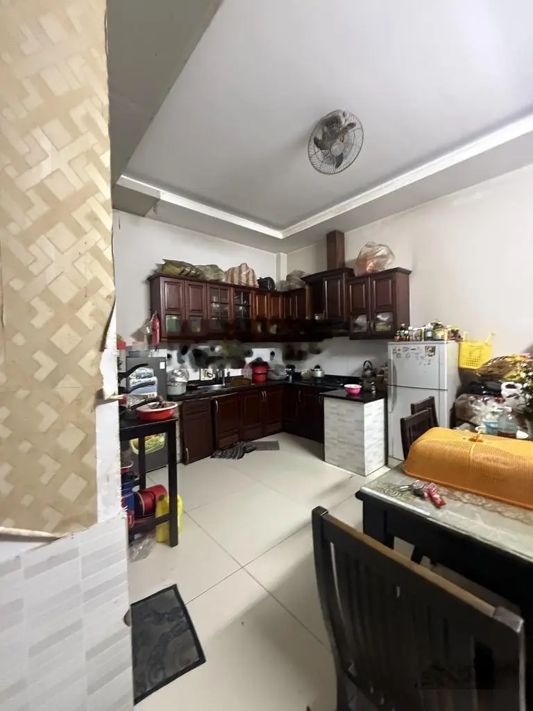 Chủ nhiệt cần bán gấp! Nhà 4 tầng, DT: 53m² vuông vức, hẻm 3.5m gần MT Đ. Nguyễn Duy Trinh, 6 tỷ TL