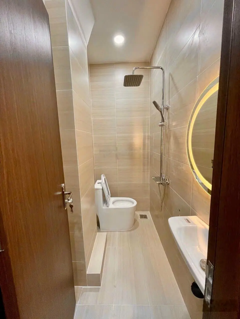 Bán nhà cực hot 7,5 tỷ, full option, xe hơi tận nơi