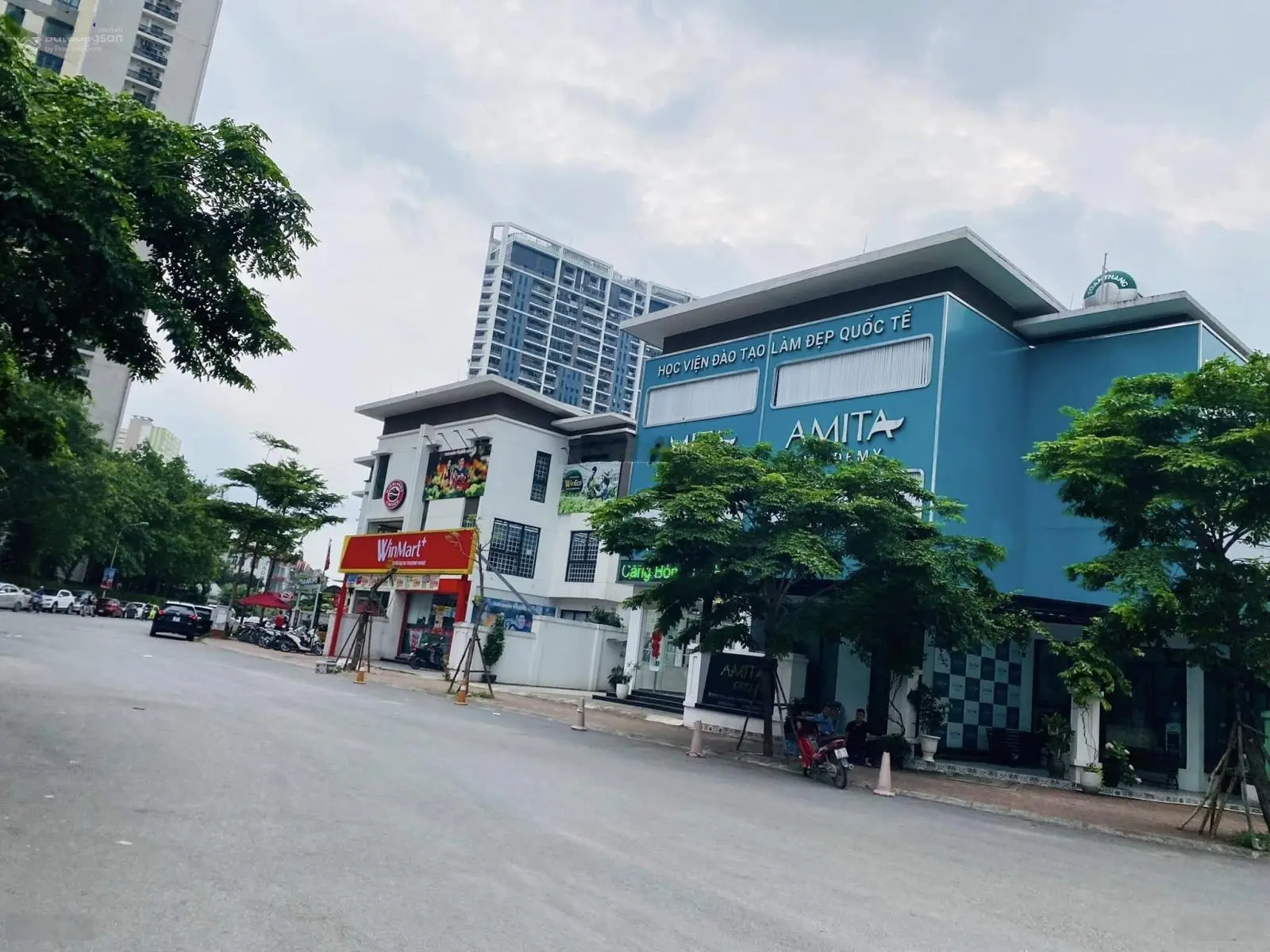 Biệt thự Hoàng Thành, Mỗ Lao, DT 273m2, 4 tầng, mặt tiền 15m, 2 mặt tiền, vị trí siêu vip, giá ngon
